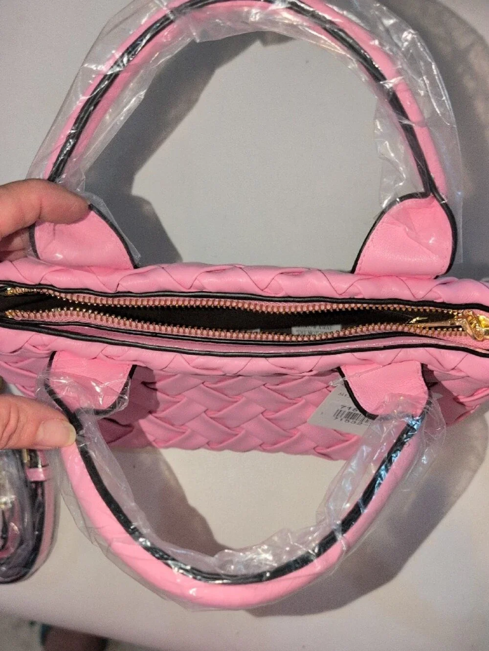 Woven Pink Women's Vegan Leather Handbag With Crossbody Strap - Picture 4 of 11